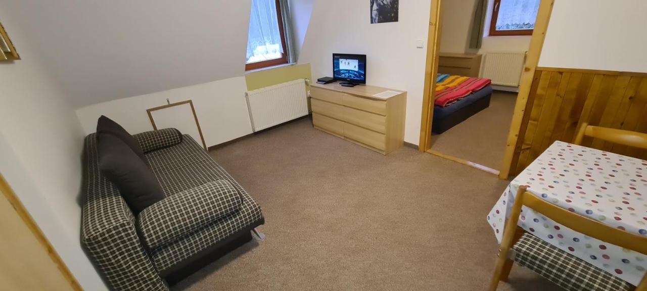 Apartmány Pony Ludvíkov Esterno foto