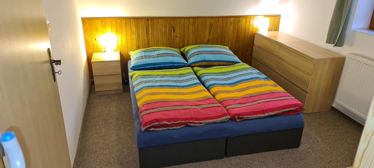 Apartmány Pony Ludvíkov Esterno foto