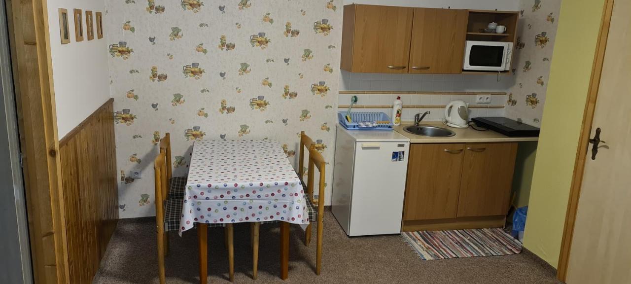 Apartmány Pony Ludvíkov Esterno foto
